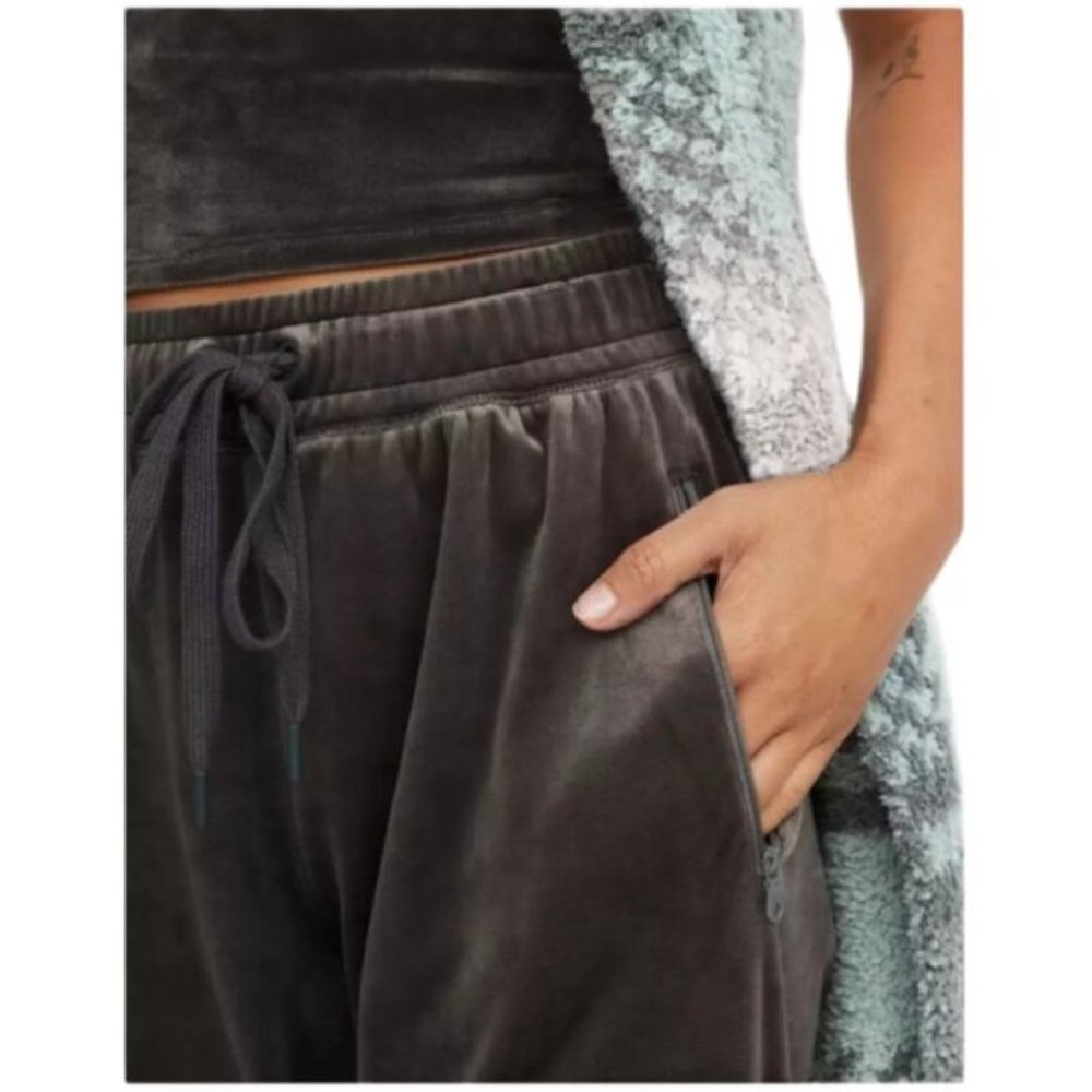 Aerie Offline by Aerie After Party Velour Jogger Pants - Picture 2 of 7